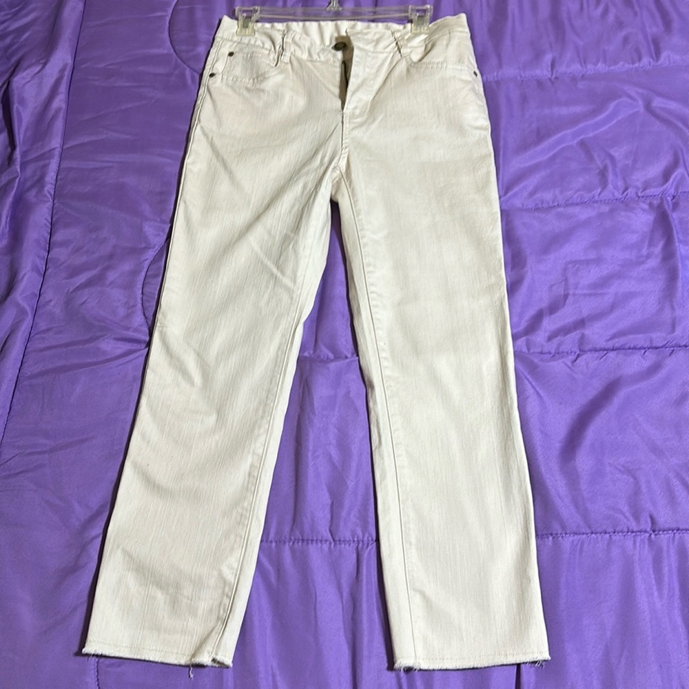 Cream/natural jeans with tag. Straight leg cut   Size 6